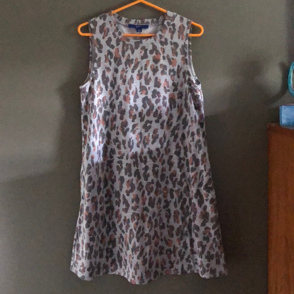 Comfy knit gray leopard print dress M